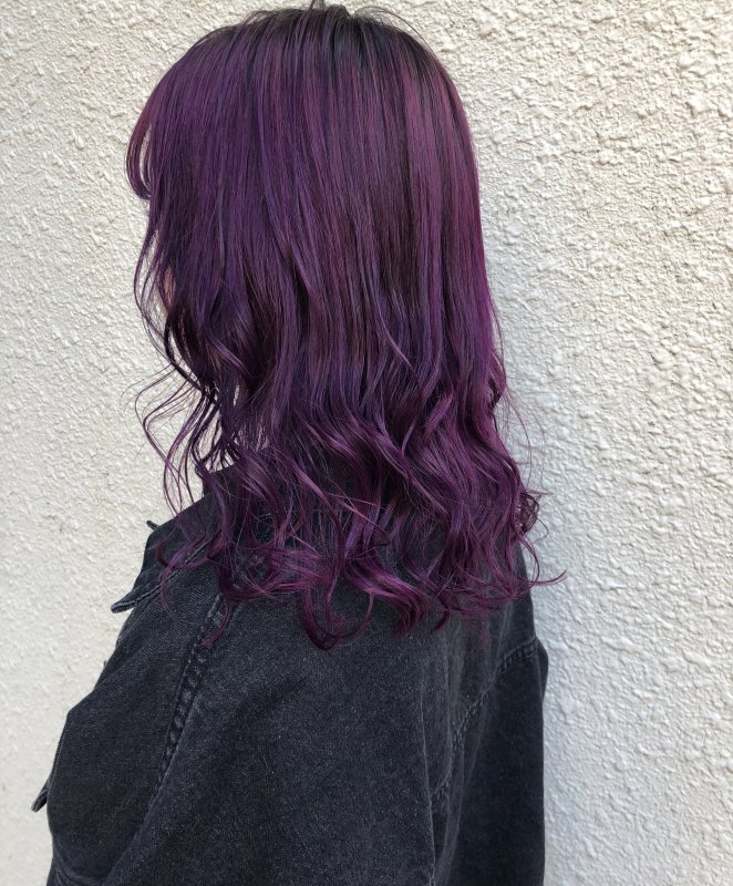 #ヘアマニキュアでビビッドなカラー♪