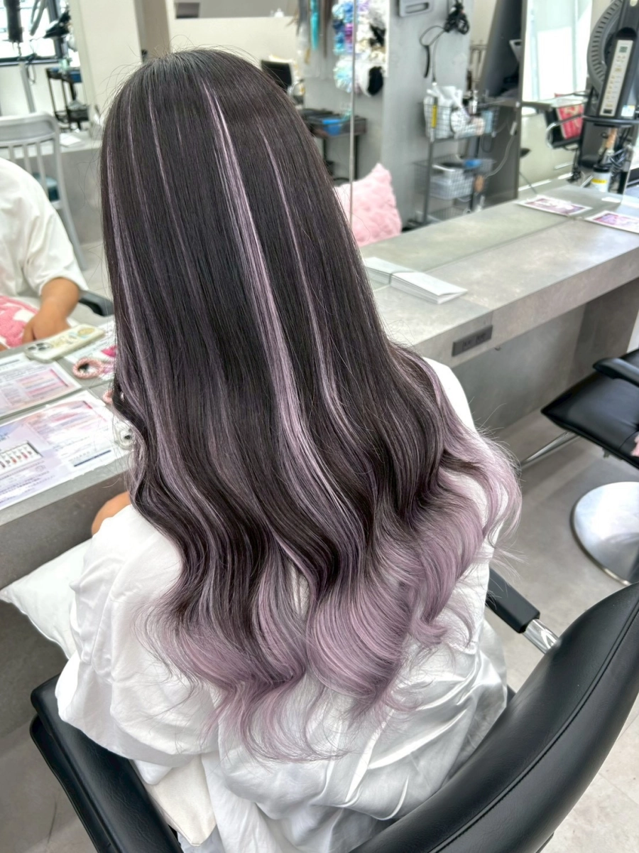 横浜駅近郊・徒歩5分♪ハイライト×シールエクステンションで叶えるグラデーションSTYLE