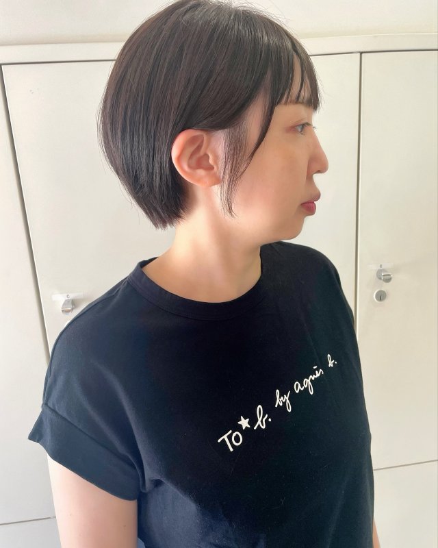 耳掛けショトヘア
