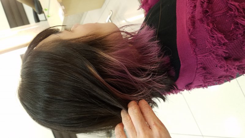 一見分からないこっそりインナーカラー