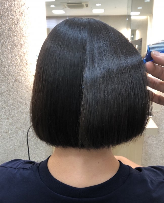 縮毛矯正をかけてもクセが戻る原因〜カット〜