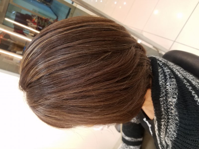 白髪をぼかすハイライト