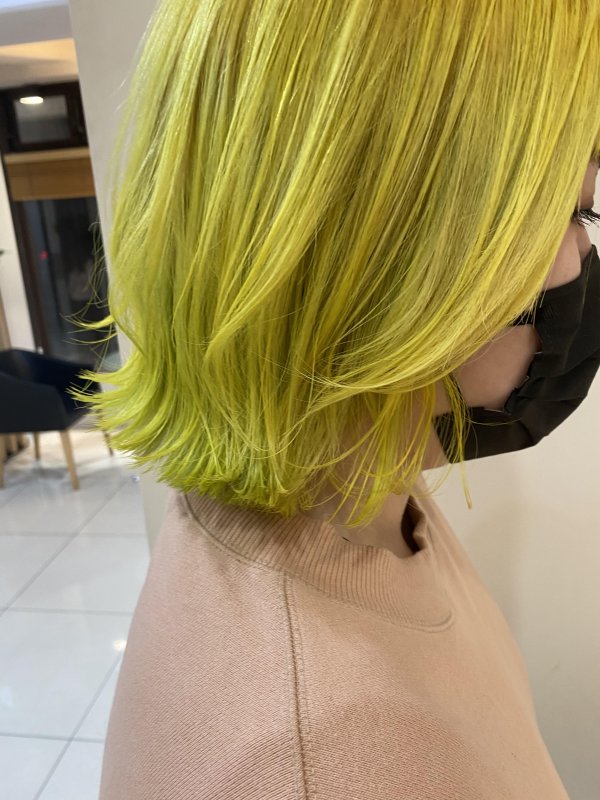yellow hair
