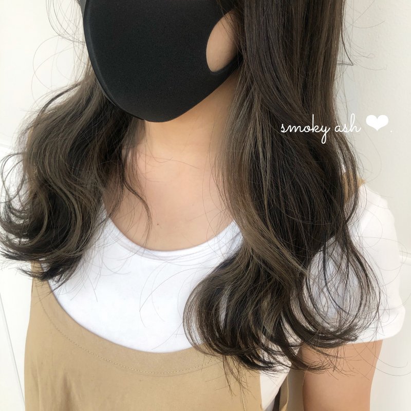 スモーキーアッシュのインナーカラー