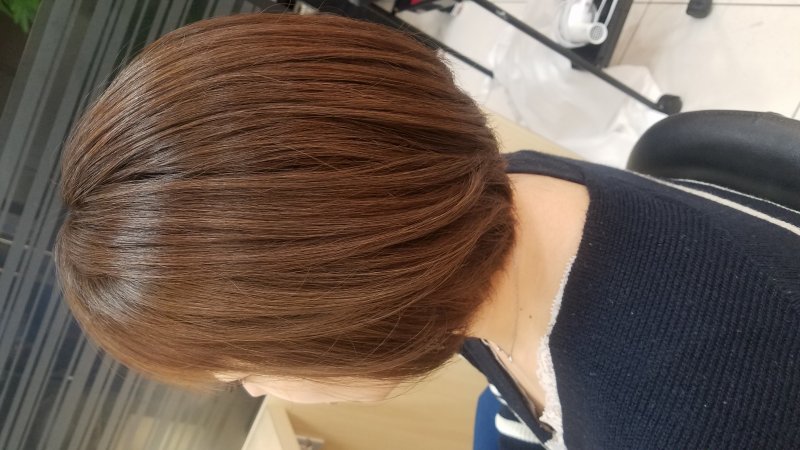 極細ハイライトで作るトレンドベージュ♪