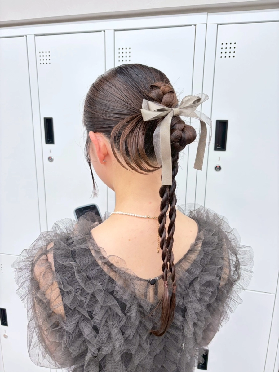 横浜で結婚式ヘアセットなら♪人気のカチモリヘアでトレンド感アップ！