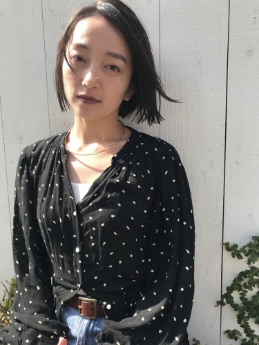 梅雨対策は縮毛矯正だけじゃない!効果的なヘアケアとは?