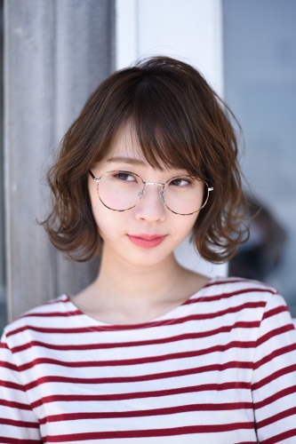 外はねショートボブ