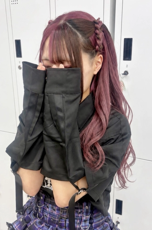 横浜駅近郊徒歩5分 横浜推し活ヘアメイク/横浜推し活ヘアセット/横浜ヘアセット/横浜結婚式ヘアアレンジ/横浜お呼ばれヘアアレンジ/横浜カチモリ/横浜立体リボン/横浜くるみちゃんヘア/横浜シニヨン/横浜ゆるふわアップ/横浜編みおろし/横浜ハーフアップ/横浜タイト系/金箔/    横浜推し活ヘアメイク/横浜推し活ヘア/横浜推し活美容室/横浜ライブヘアセット/横浜参戦ヘア/横浜ヘアセット/横浜イベントヘア/横浜量産型ヘア/横浜地雷系ヘア/横浜韓国ヘアセット/推し活ヘアメオタ活ヘア/参戦ヘアライブ/ヘアチェキ会ヘ