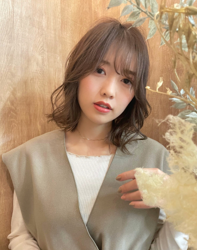くすみベージュカラー×ミディアム