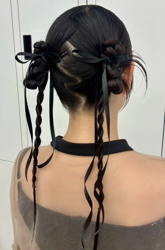 横浜で結婚式ヘアセット/お呼ばれヘアセット/横浜ヘアセット/結婚式ヘアアレンジ/お呼ばれヘアアレンジ/カチモリ/立体リボン/くるみちゃんヘアシニヨン/ゆるふわアップ/編みおろし/ハーフアップ/タイト系/金箔