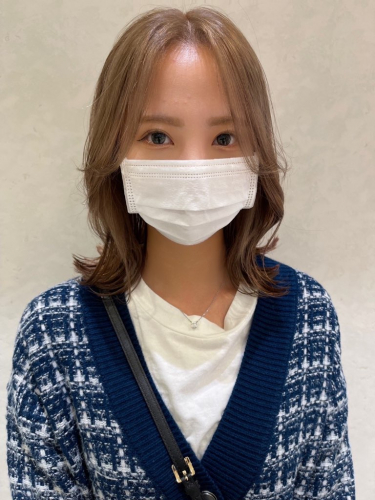 ベージュカラー