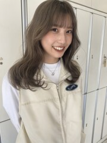 シアーベージュ×韓国風くびれミディアム