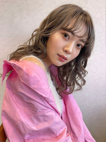 チャコールグレージュ×ロングレイヤー