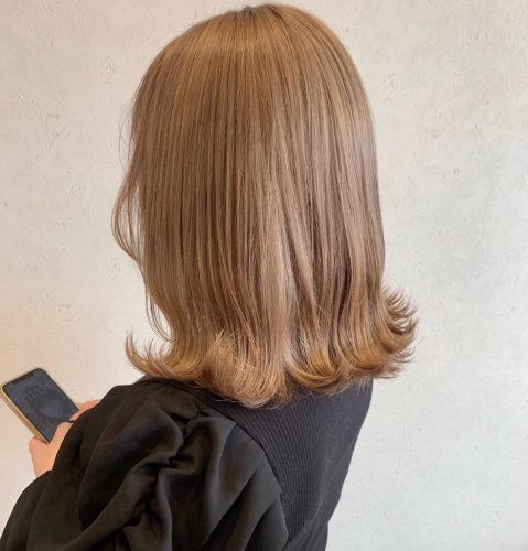ベージュカラー