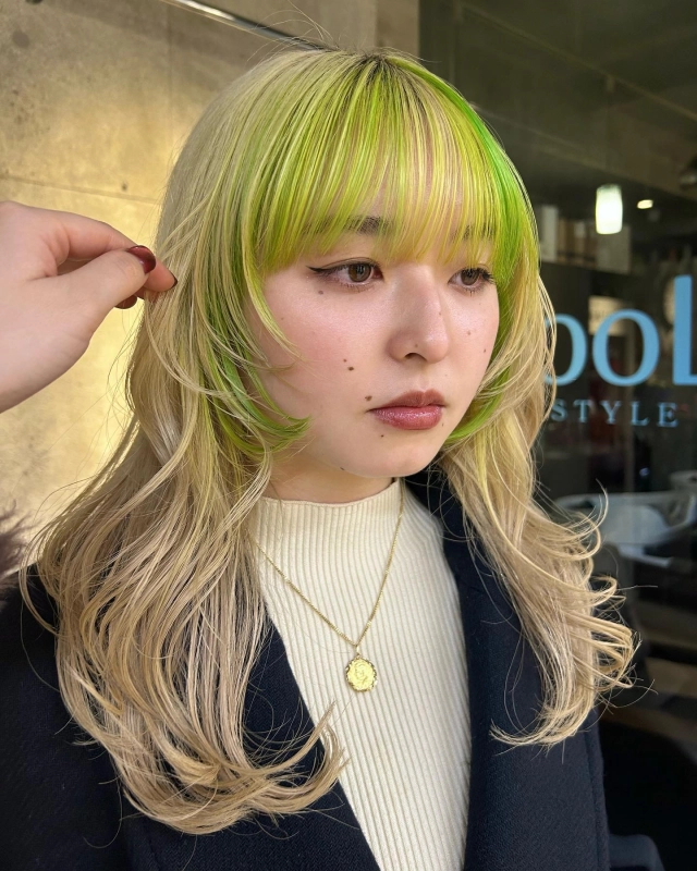 ネオングリーン×フェイスフレーミング