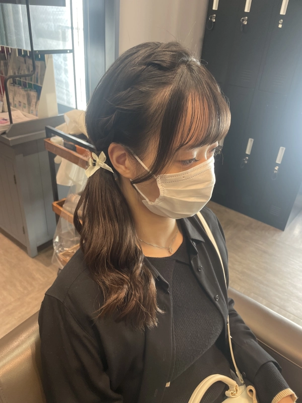 低めサイドポニー