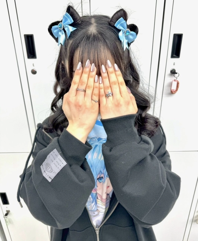 横浜駅近郊徒歩5分 横浜推し活ヘアメイク/横浜推し活ヘアセット/横浜ヘアセット/横浜結婚式ヘアアレンジ/横浜お呼ばれヘアアレンジ/横浜カチモリ/横浜立体リボン/横浜くるみちゃんヘア/横浜シニヨン/横浜ゆるふわアップ/横浜編みおろし/横浜ハーフアップ/横浜タイト系/金箔/    横浜推し活ヘアメイク/横浜推し活ヘア/横浜推し活美容室/横浜ライブヘアセット/横浜参戦ヘア/横浜ヘアセット/横浜イベントヘア/横浜量産型ヘア/横浜地雷系ヘア/横浜韓国ヘアセット/推し活ヘアメオタ活ヘア/参戦ヘアライブ/ヘアチェキ会ヘ
