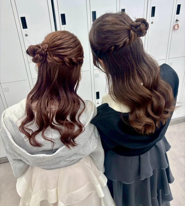 横浜駅近郊徒歩5分 横浜で結婚式ヘアセット/横浜お呼ばれヘアセット/横浜ヘアセット/横浜結婚式ヘアアレンジ/横浜お呼ばれヘアアレンジ/横浜カチモリ/横浜立体リボン/横浜くるみちゃんヘア/横浜シニヨン/横浜ゆるふわアップ/横浜編みおろし/横浜ハーフアップ/横浜タイト系/金箔/ビックリボン/ビックシュシュ