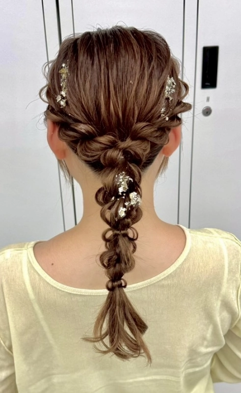 横浜で結婚式ヘアセット/お呼ばれヘアセット/横浜ヘアセット/結婚式ヘアアレンジ/お呼ばれヘアアレンジ/カチモリ/立体リボン/くるみちゃんヘアシニヨン/ゆるふわアップ/編みおろし/ハーフアップ/タイト系/金箔