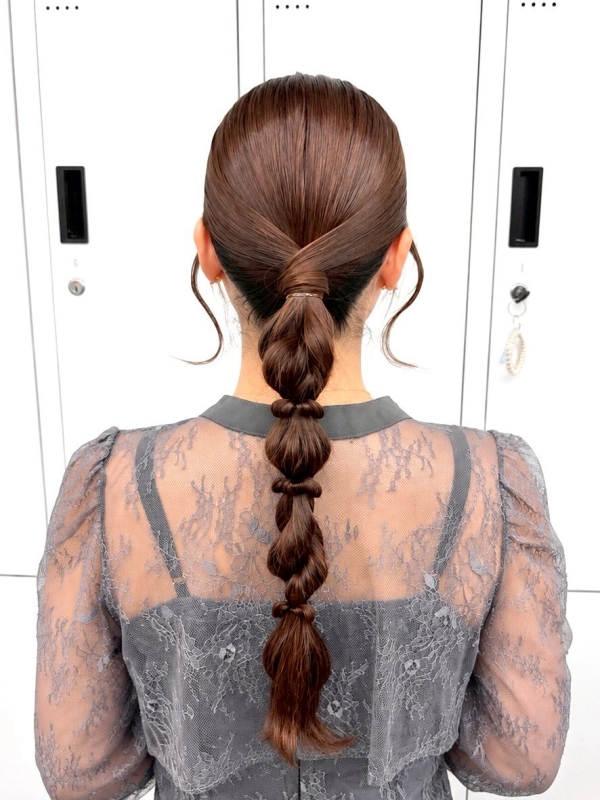 横浜で結婚式ヘアセット/横浜お呼ばれヘアセット/横浜ヘアセット/横浜結婚式ヘアアレンジ/横浜お呼ばれヘアアレンジ/横浜カチモリ/横浜立体リボン/横浜くるみちゃんヘア/横浜シニヨン/横浜ゆるふわアップ/横浜編みおろし/横浜ハーフアップ/横浜タイト系/金箔