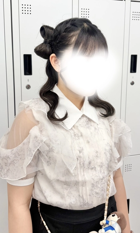 横浜駅近郊徒歩5分 横浜推し活ヘアメイク/横浜推し活ヘアセット/横浜ヘアセット/横浜結婚式ヘアアレンジ/横浜お呼ばれヘアアレンジ/横浜カチモリ/横浜立体リボン/横浜くるみちゃんヘア/横浜シニヨン/横浜ゆるふわアップ/横浜編みおろし/横浜ハーフアップ/横浜タイト系/金箔/    横浜推し活ヘアメイク/横浜推し活ヘア/横浜推し活美容室/横浜ライブヘアセット/横浜参戦ヘア/横浜ヘアセット/横浜イベントヘア/横浜量産型ヘア/横浜地雷系ヘア/横浜韓国ヘアセット/推し活ヘアメオタ活ヘア/参戦ヘアライブ/ヘアチェキ会ヘ