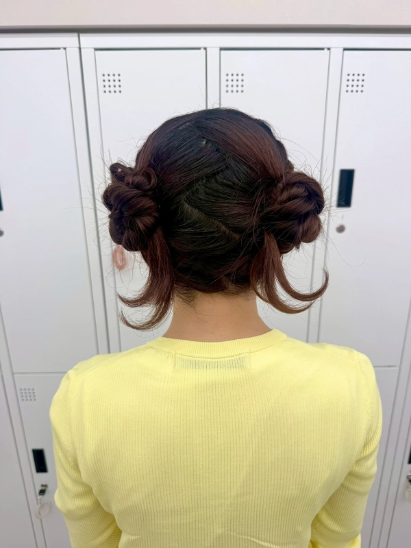 横浜駅近郊徒歩5分 横浜で結婚式ヘアセット/横浜お呼ばれヘアセット/横浜ヘアセット/横浜結婚式ヘアアレンジ/横浜お呼ばれヘアアレンジ/横浜カチモリ/横浜立体リボン/横浜くるみちゃんヘア/横浜シニヨン/横浜ゆるふわアップ/横浜編みおろし/横浜ハーフアップ/横浜タイト系/金箔/ビックリボン/ビックシュシュ