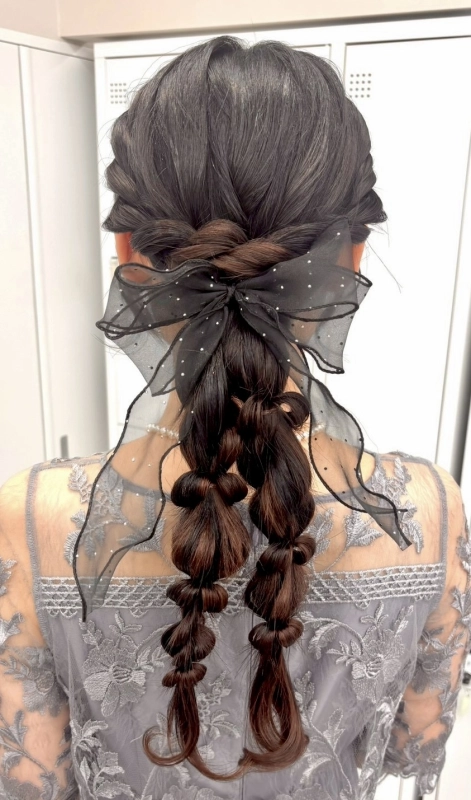 横浜で結婚式ヘアセット/お呼ばれヘアセット/横浜ヘアセット/結婚式ヘアアレンジ/お呼ばれヘアアレンジ/カチモリ/立体リボン/くるみちゃんヘアシニヨン/ゆるふわアップ/編みおろし/ハーフアップ/タイト系/金箔