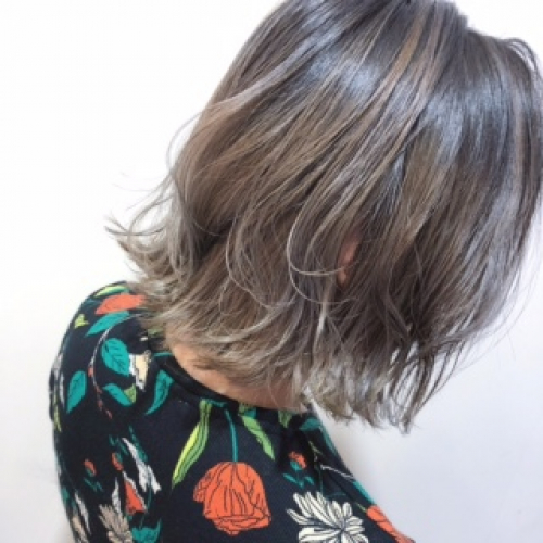 シルキーグレージュ