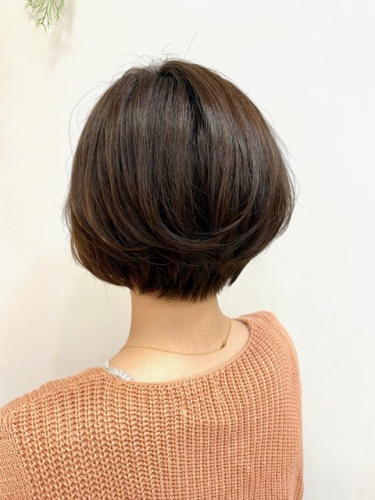 柔らかさをだした丸みショートボブ