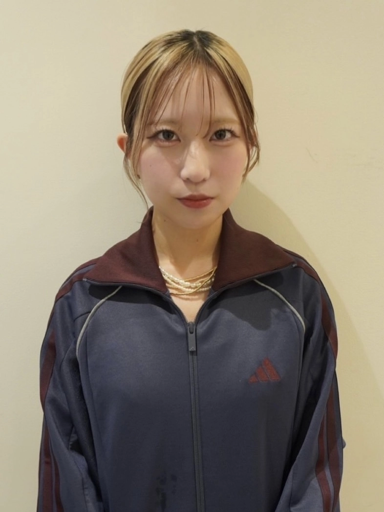 新井　沙弥香