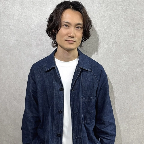 内田 絢