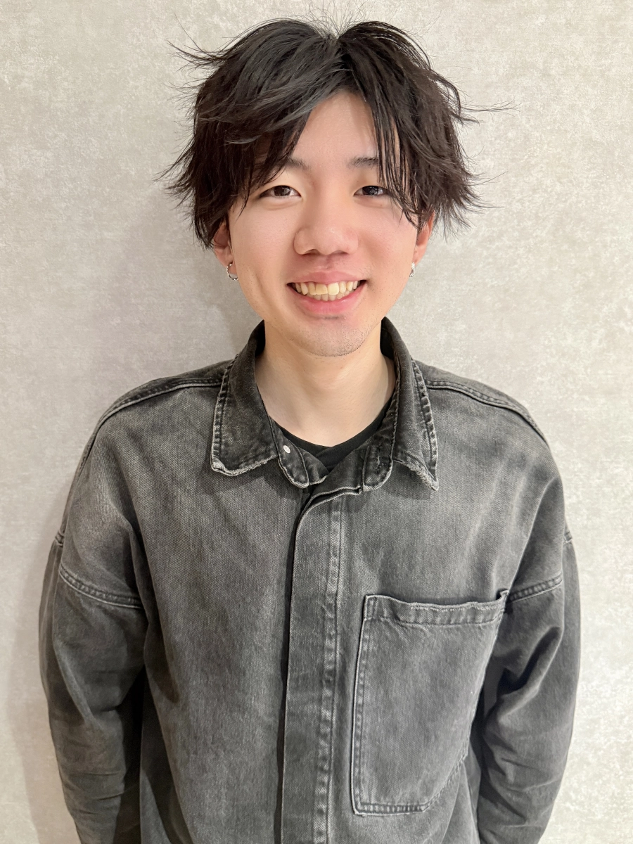 田崎 有亮