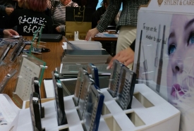 マツエクの商品説明会